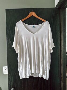 Old Navy Luxe V-Neck White
